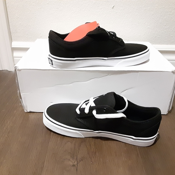 Vans - Picture 4 of 4